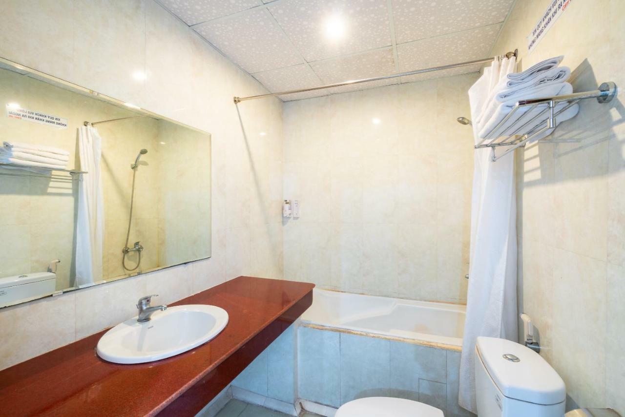 Oyo 375 Hoa Binh Hotel Ντα Νανγκ Εξωτερικό φωτογραφία