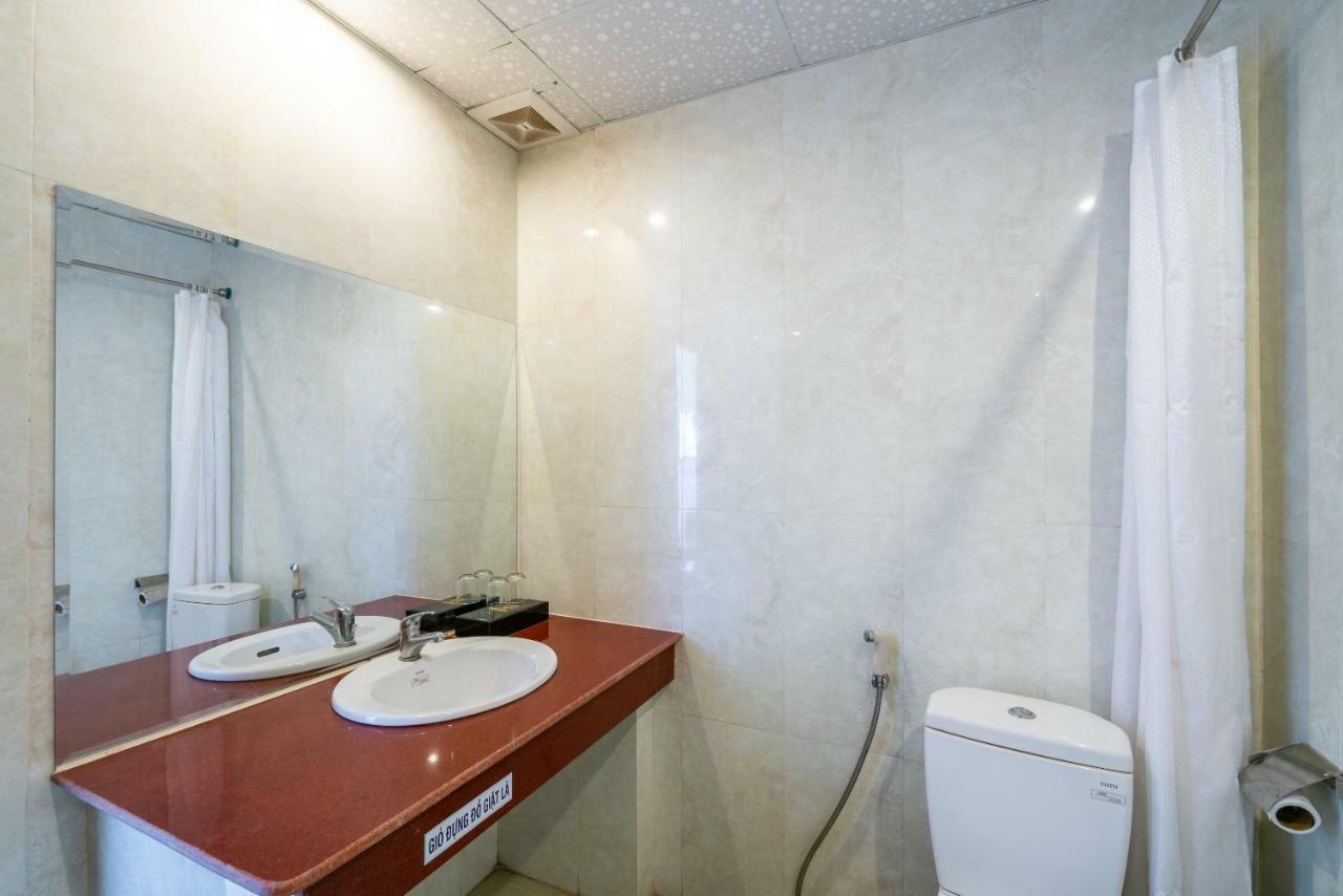 Oyo 375 Hoa Binh Hotel Ντα Νανγκ Εξωτερικό φωτογραφία