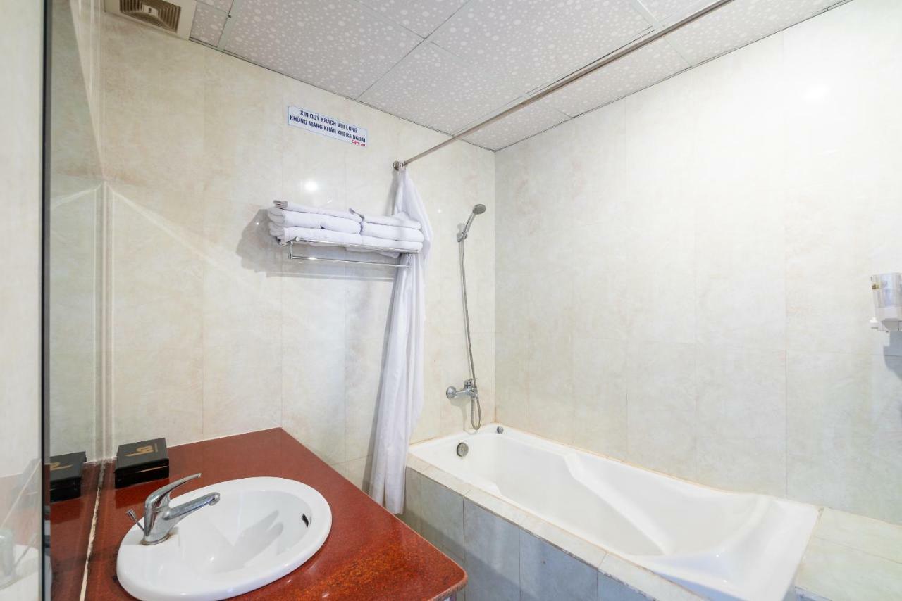 Oyo 375 Hoa Binh Hotel Ντα Νανγκ Εξωτερικό φωτογραφία